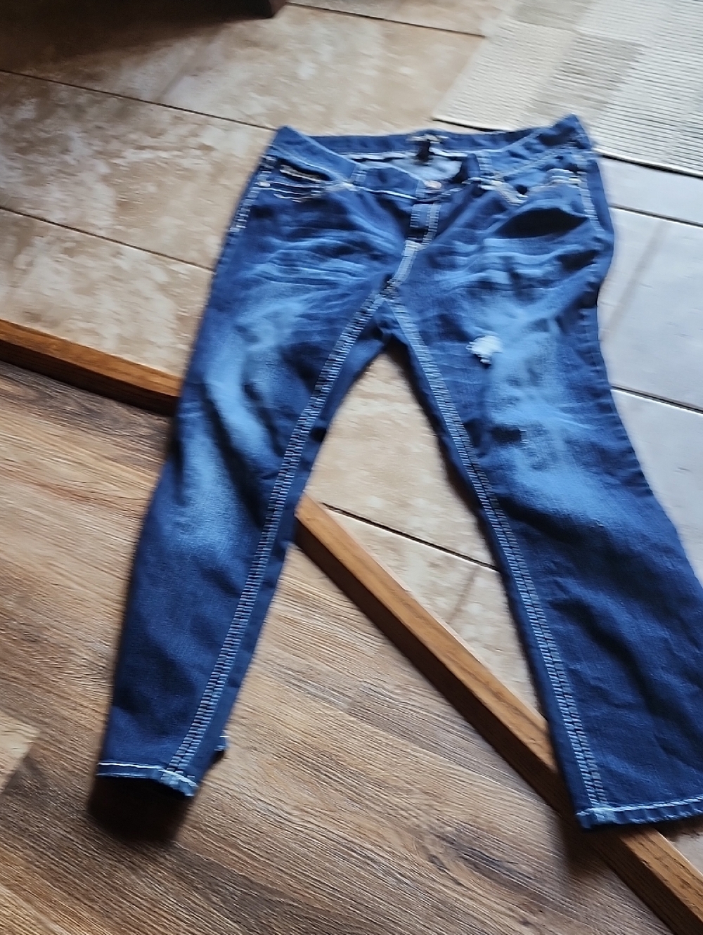 Amethyst Jeans Women's Blue Distressed Boyfriend Jeans Inseam 31